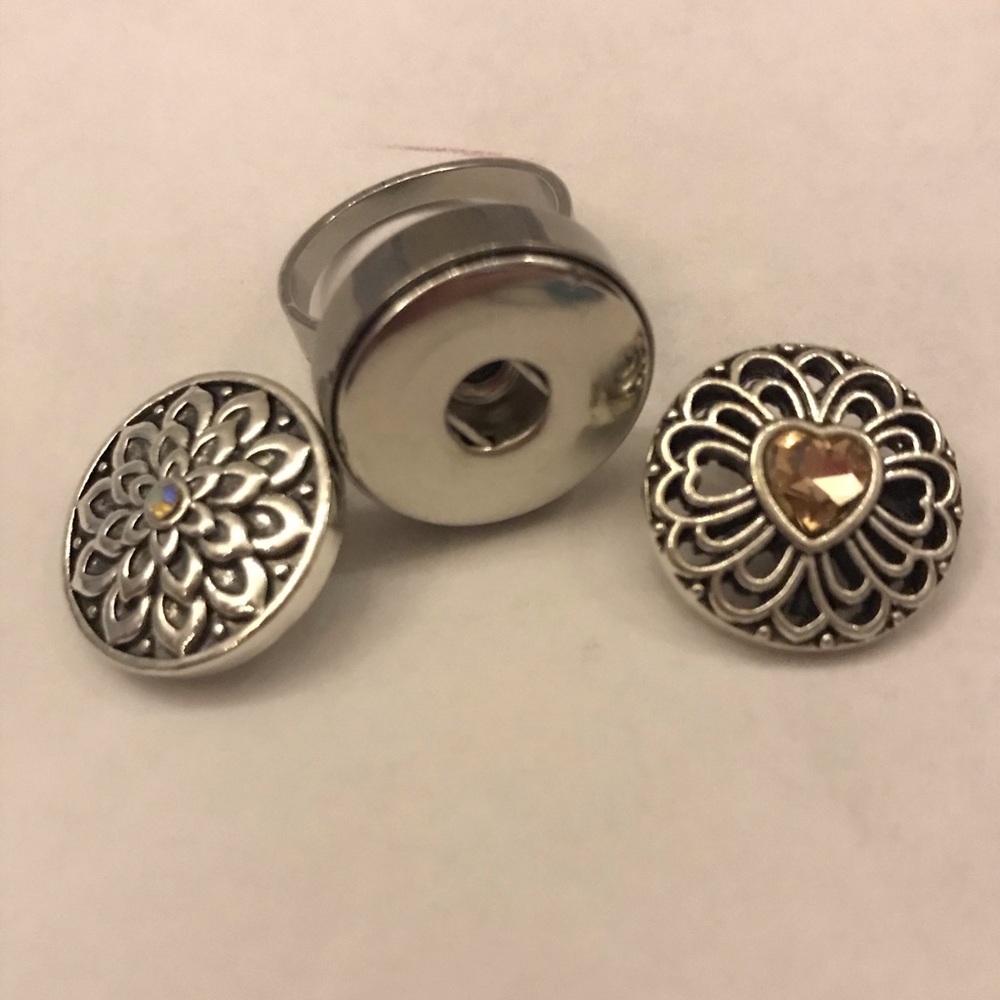 Ginger snaps ring, with 2 Gingersnap attachments.